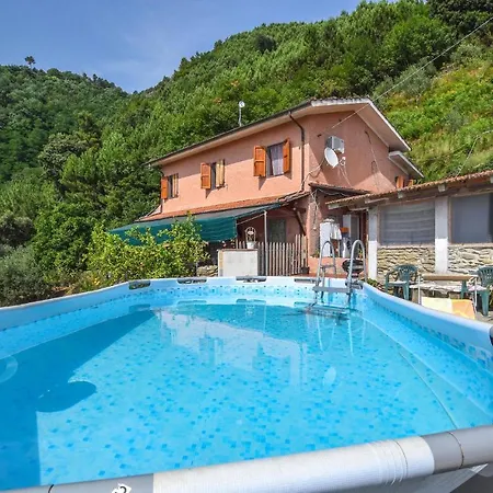 3 Bedroom Awesome In Holiday home *